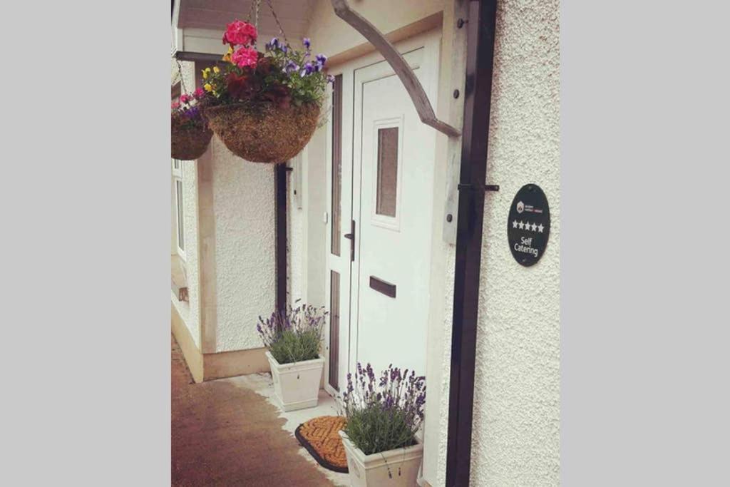 Swallow Lane, Enniskillen, Co Fermanagh, 5* Chic Villa Exterior foto